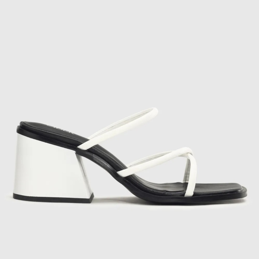 Chunky Heeled Cross Strap Sandal